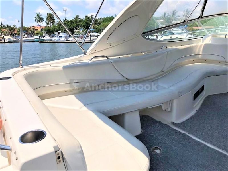 Luxury Yacht Rental In Puerto Vallarta, Jalisco | Bayliner 32 | AnchorsBook Photo Luxury Yacht Rental In Puerto Vallarta, Jalisco | Bayliner 32