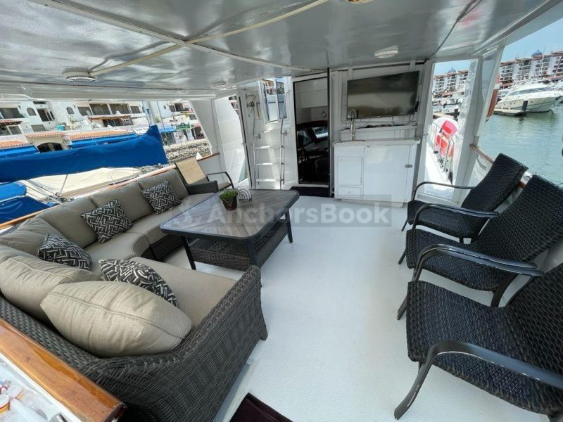 Luxury Yacht Rental In Puerto Vallarta, Jalisco | Bertram 58 | AnchorsBook Photo Luxury Yacht Rental In Puerto Vallarta, Jalisco | Bertram 58