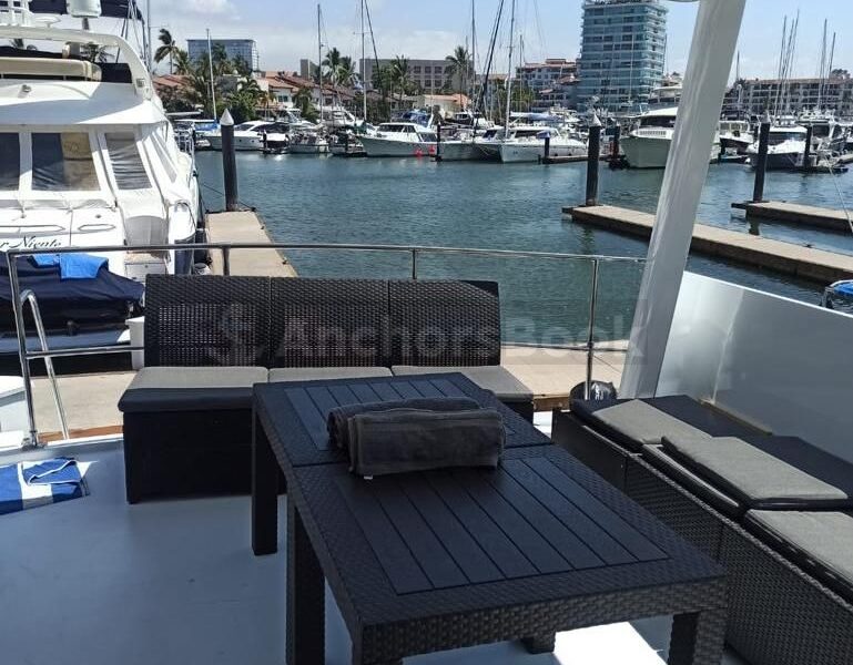 Luxury Yacht Rental In Puerto Vallarta, Jalisco | Carver 50 | AnchorsBook Photo Luxury Yacht Rental In Puerto Vallarta, Jalisco | Carver 50