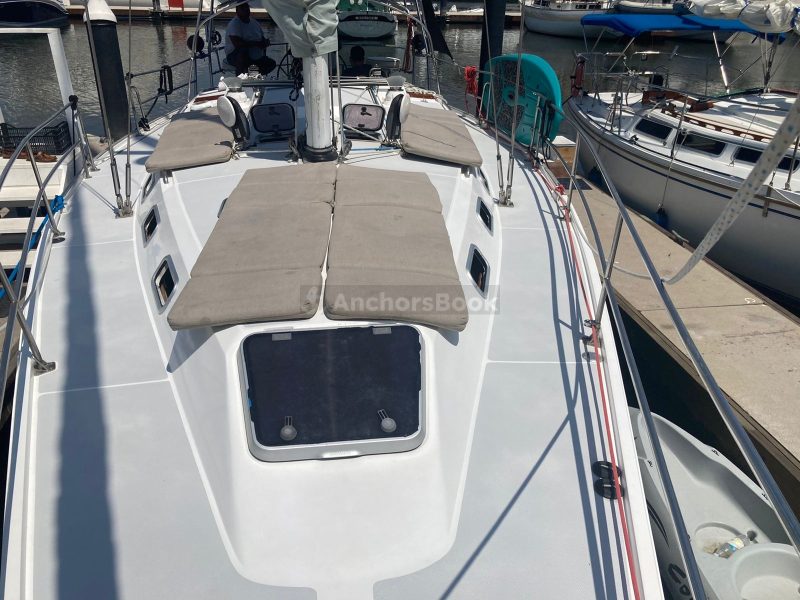 Luxury Sailboat Rental In Puerto Vallarta, Jalisco | Catalina 42 | AnchorsBook Photo Luxury Sailboat Rental In Puerto Vallarta, Jalisco | Catalina 42