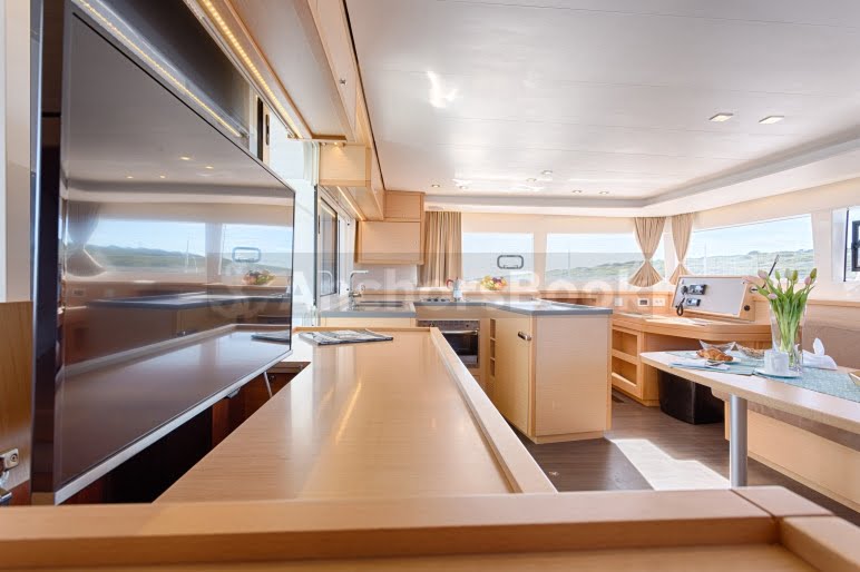 Metra - Luxury Catamaran Yacht Charter In Trogir | AnchorsBook Photo Metra - Luxury Catamaran Yacht Charter In Trogir