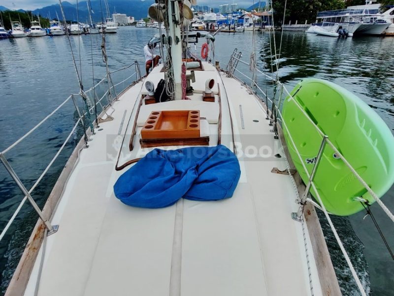 Luxury Sailboat Rental In Puerto Vallarta, Jalisco | Columbia 40 | AnchorsBook Photo Luxury Sailboat Rental In Puerto Vallarta, Jalisco | Columbia 40