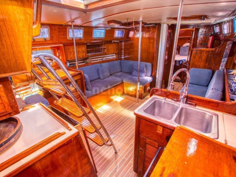 Luxury Sailboat Rental In Puerto Vallarta, Jalisco | Endevour 38 | AnchorsBook Photo Luxury Sailboat Rental In Puerto Vallarta, Jalisco | Endevour 38