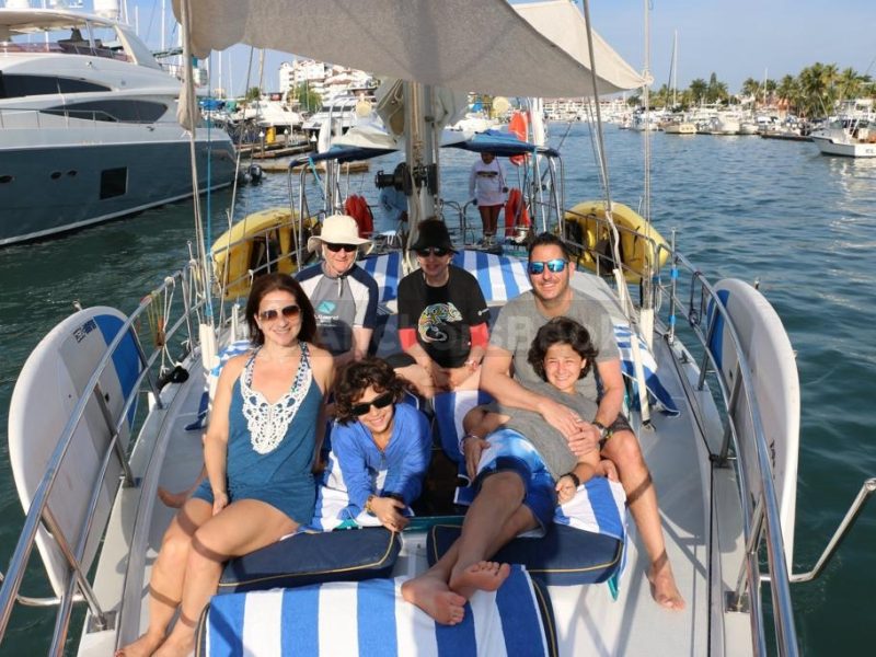 Luxury Sailboat Rental In Puerto Vallarta, Jalisco | Endevour 38 | AnchorsBook Photo Luxury Sailboat Rental In Puerto Vallarta, Jalisco | Endevour 38