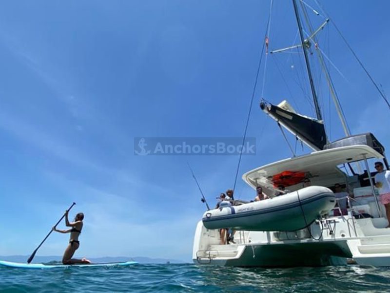 Luxury Catamaran Rental In Puerto Vallarta, Jalisco | Lagoon 40 | AnchorsBook Photo Luxury Catamaran Rental In Puerto Vallarta, Jalisco | Lagoon 40