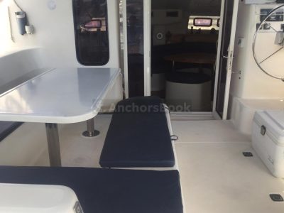 Beautiful SeaRay 34 | AnchorsBook Photo Luxury Catamaran Rental In Puerto Vallarta, Jalisco | Robertson 47