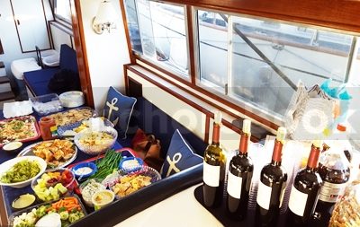 70' DEFEVER / WANDERLUST | AnchorsBook Photo Private Boat Rental Priced Per Person in San Diego California - 50' Motor Yacht