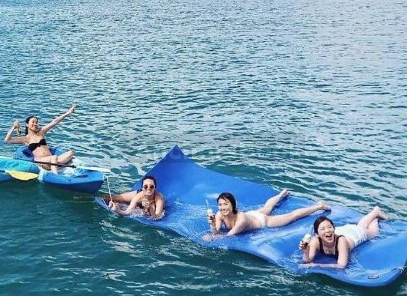 4 Hour Private Yacht Charter to Lazarus Island - SunRise 40ft | With Food, BBQ, Drinks, Watersports & Fishing | AnchorsBook Photo 4 Hour Private Yacht Charter to Lazarus Island - SunRise 40ft | With Food, BBQ, Drinks, Watersports & Fishing