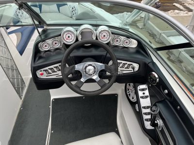 1-7 Day Boat Rental In Alberta, Edmonton | Southbay S222 | AnchorsBook Photo 1-7 Day Boat Rental In Alberta, Edmonton | Mastercraft X-15