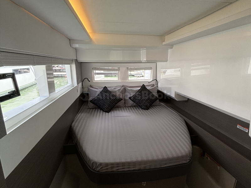 Shibuli Leopard 40' (With Food, Drinks, Water Toys/Slides) - Full Day Yacht Rental In Phuket, Thailand | AnchorsBook Photo Shibuli Leopard 40' (With Food, Drinks, Water Toys/Slides) - Full Day Yacht Rental In Phuket, Thailand