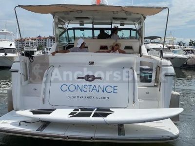 Beautiful SeaRay 34 | AnchorsBook Photo Luxury Yacht Rental In Puerto Vallarta, Jalisco | Tiara 44