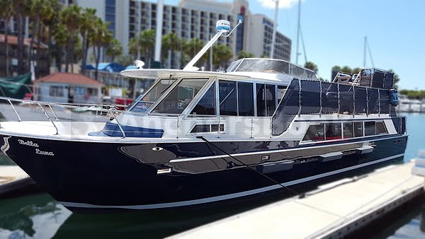 Private Boat Rental Priced Per Person in San Diego California - 50' Motor Yacht | AnchorsBook Photo Private Boat Rental Priced Per Person in San Diego California - 50' Motor Yacht