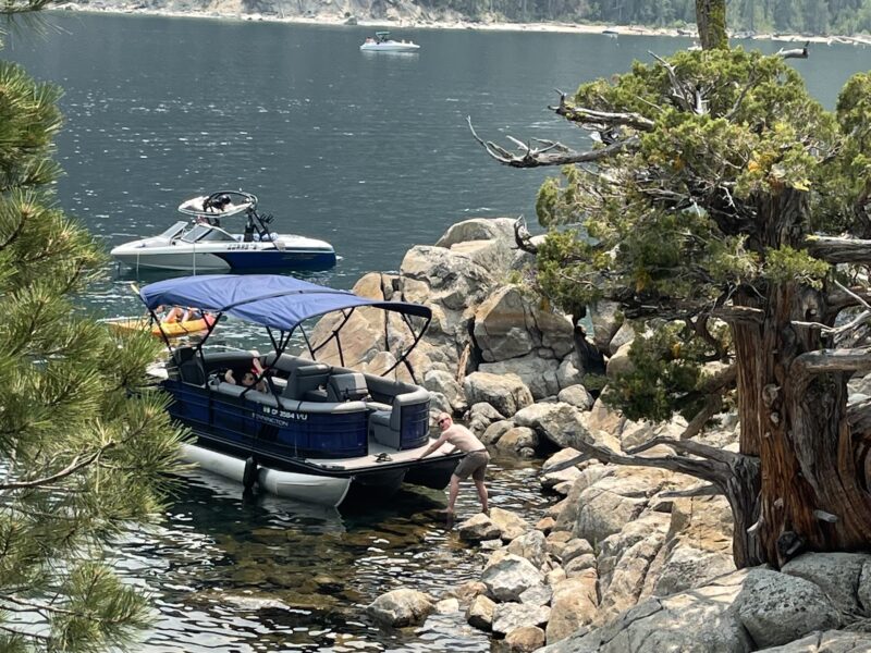 Lake Tahoe Luxury Pontoon Rental | AnchorsBook Photo Lake Tahoe Luxury Pontoon Rental