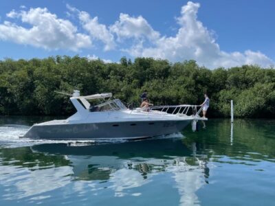 TROJAN 38 FT YACHT IN CANCUN