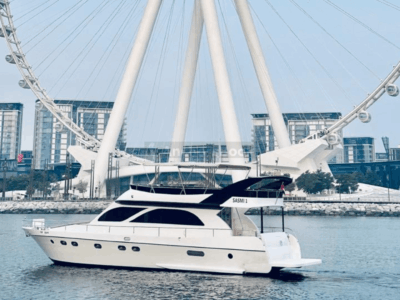 Dubai: Private Luxury Yacht Cruise on a 70-Foot Yacht