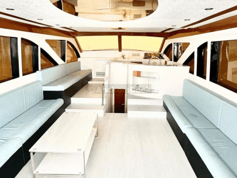 Dubai: Private Luxury Yacht Cruise on a 70-Foot Yacht | AnchorsBook Photo Dubai: Private Luxury Yacht Cruise on a 70-Foot Yacht