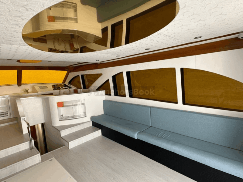 Dubai: Private Luxury Yacht Cruise on a 70-Foot Yacht | AnchorsBook Photo Dubai: Private Luxury Yacht Cruise on a 70-Foot Yacht