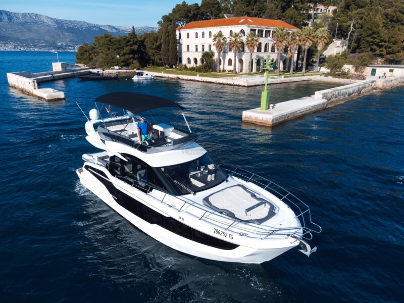 Galeon 440 Fly "FGstar Mini" (46 FT) | AnchorsBook Photo Galeon 440 Fly "FGstar Mini" (46 FT)