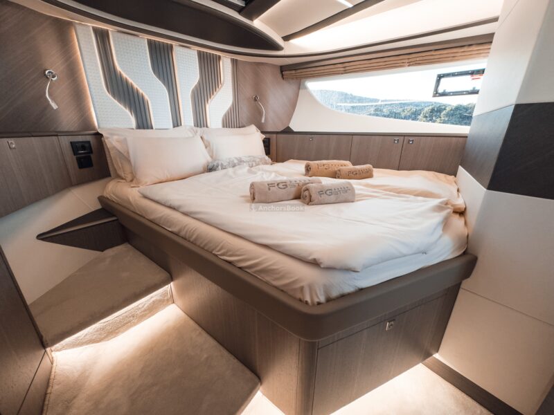 Galeon 440 Fly "FGstar Mini" (46 FT) | AnchorsBook Photo Galeon 440 Fly "FGstar Mini" (46 FT)