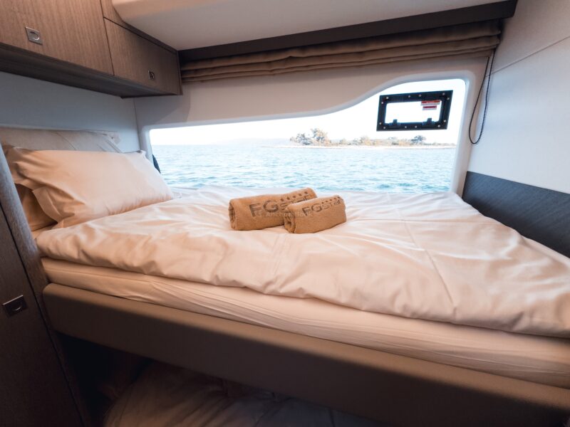 Galeon 440 Fly "FGstar Mini" (46 FT) | AnchorsBook Photo Galeon 440 Fly "FGstar Mini" (46 FT)