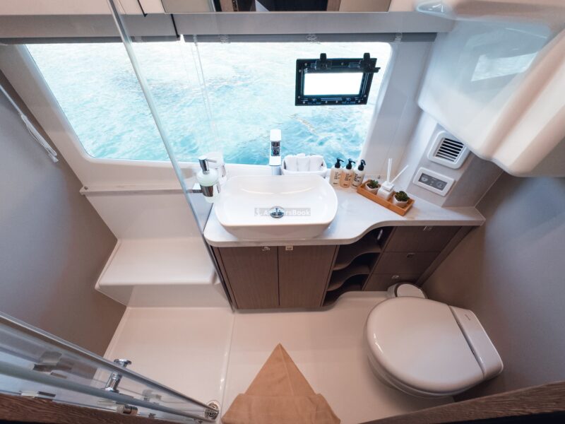 Galeon 440 Fly "FGstar Mini" (46 FT) | AnchorsBook Photo Galeon 440 Fly "FGstar Mini" (46 FT)