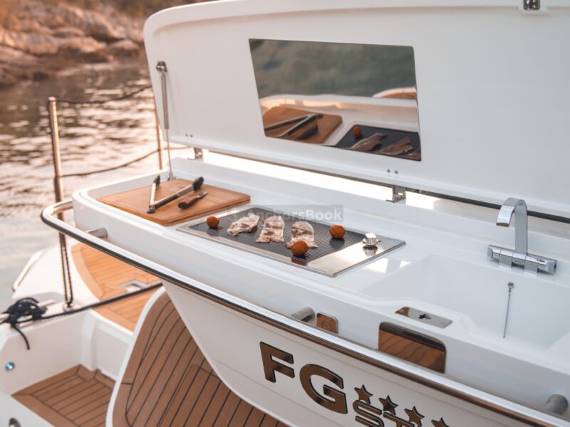 Galeon 440 Fly "FGstar Mini" (46 FT) | AnchorsBook Photo Galeon 440 Fly "FGstar Mini" (46 FT)