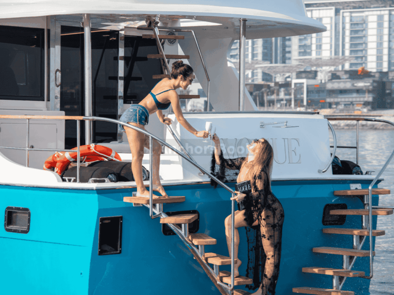 AnchorsBook Fleet: Vogue Luxury Yacht Rental - Hatteras 64ft (22PAX) | AnchorsBook Photo AnchorsBook Fleet: Vogue Luxury Yacht Rental - Hatteras 64ft (22PAX)