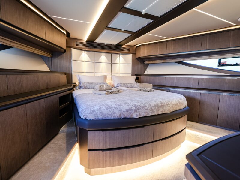 Galeon 640 Fly "FGstar" (68 FT) | AnchorsBook Photo Galeon 640 Fly "FGstar" (68 FT)