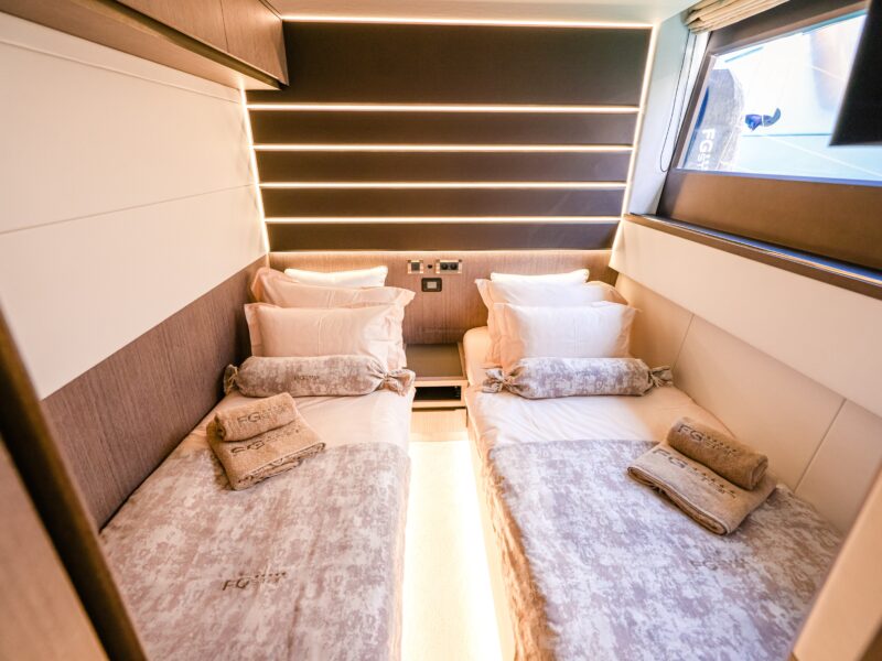 Galeon 640 Fly "FGstar" (68 FT) | AnchorsBook Photo Galeon 640 Fly "FGstar" (68 FT)