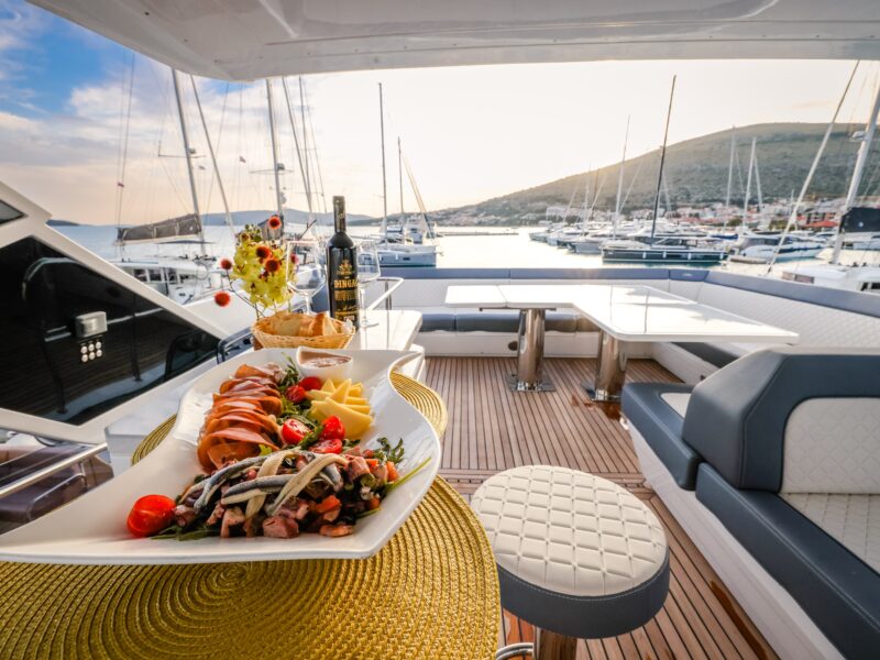 Galeon 640 Fly "FGstar" (68 FT) | AnchorsBook Photo Galeon 640 Fly "FGstar" (68 FT)