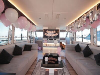 AnchorsBook Fleet: Vogue Luxury Yacht Rental - Hatteras 64ft (22PAX)