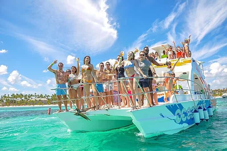 Exclusive Yacht Rental: 5-Star Crew & Captain Provided🥳