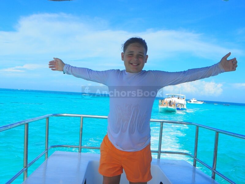 Private 4 hour party boat in Punta Cana | AnchorsBook Photo Private 4 hour party boat in Punta Cana
