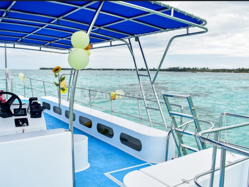 Private 4 hour party boat in Punta Cana | AnchorsBook Photo Private 4 hour party boat in Punta Cana