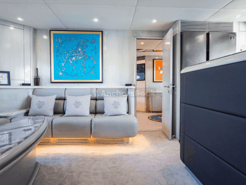 MAJESTIC PEARL 92ft - Dubai Yacht Rental | AnchorsBook Photo MAJESTIC PEARL 92ft - Dubai Yacht Rental