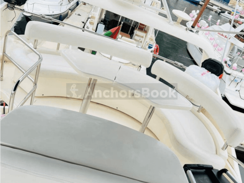 Dubai 60ft Luxury Yacht | AnchorsBook Photo Dubai 60ft Luxury Yacht