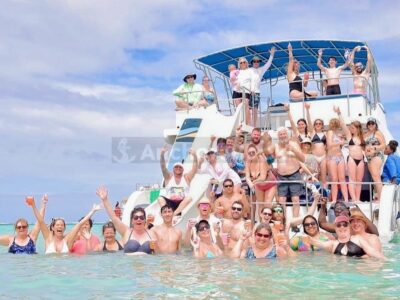 Punta Cana Catamaran Party– Snorkeling, Open Bar, Music & Pickup | AnchorsBook Photo Exclusive Yacht Rental: 5-Star Crew & Captain Provided🥳