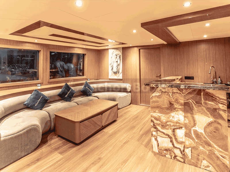VIP Dubai 151ft Yacht Rental For Up To 120 Guests | AnchorsBook Photo VIP Dubai 151ft Yacht Rental For Up To 120 Guests