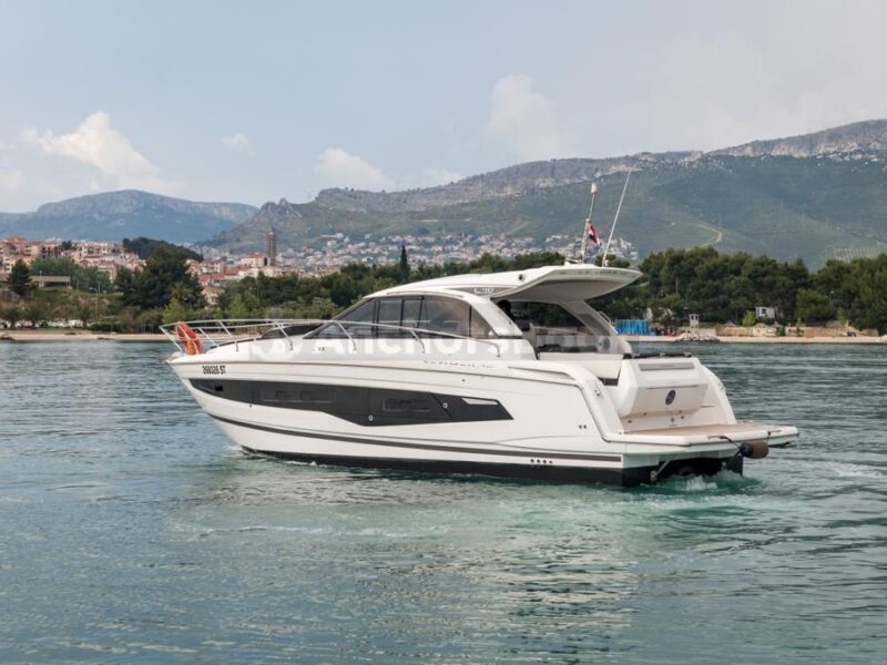 Leader 40 Vip Private 2022 Yacht - 8PAX | AnchorsBook Photo Leader 40 Vip Private 2022 Yacht - 8PAX