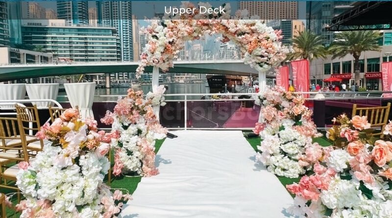 Wedding Party Houseboat Charter - 90ft Yacht 60PAX | AnchorsBook Photo Wedding Party Houseboat Charter - 90ft Yacht 60PAX