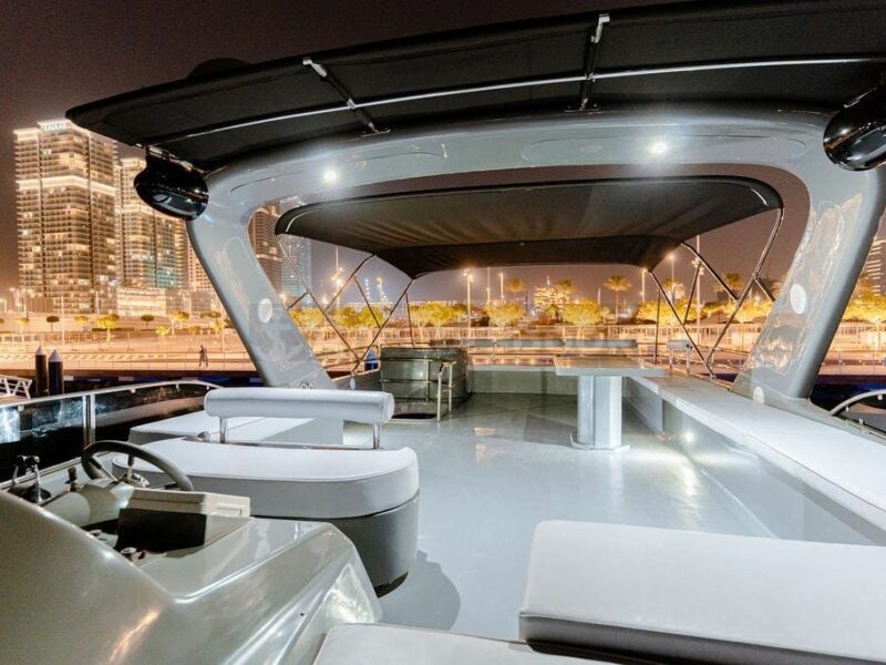 VIP 88ft Dubai Yacht Rental For 55PAX | AnchorsBook Photo VIP 88ft Dubai Yacht Rental For 55PAX