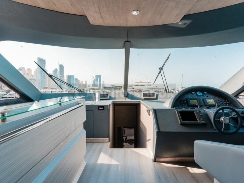 VIP 88ft Dubai Yacht Rental For 55PAX | AnchorsBook Photo VIP 88ft Dubai Yacht Rental For 55PAX
