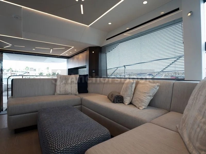 MULTIPLE HOURS RENTAL - Sunseeker Manhattan 55ft | AnchorsBook Photo MULTIPLE HOURS RENTAL - Sunseeker Manhattan 55ft