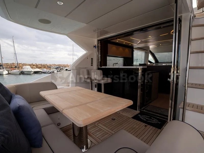 MULTIPLE HOURS RENTAL - Sunseeker Manhattan 55ft | AnchorsBook Photo MULTIPLE HOURS RENTAL - Sunseeker Manhattan 55ft