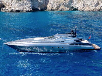 Pershing 33ft - 7 Hour Yacht Charter on the Amalfi Coast | AnchorsBook Photo SUNSEEKER 75 PREDATOR