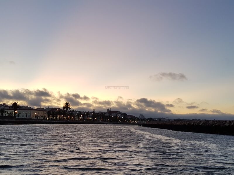 Shared Group SUNSET Boat Tour from Lagos to Ponta da Piedade with Local Guide | AnchorsBook Photo Shared Group SUNSET Boat Tour from Lagos to Ponta da Piedade with Local Guide