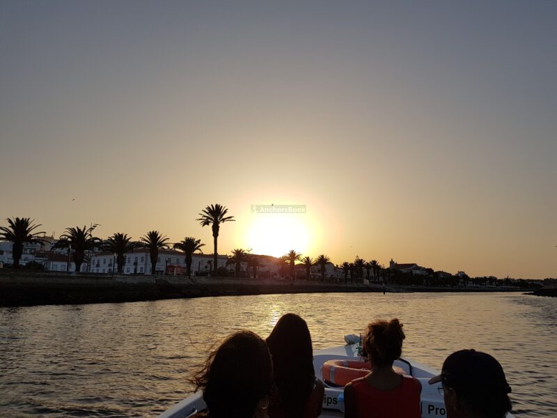 Shared Group SUNSET Boat Tour from Lagos to Ponta da Piedade with Local Guide | AnchorsBook Photo Shared Group SUNSET Boat Tour from Lagos to Ponta da Piedade with Local Guide