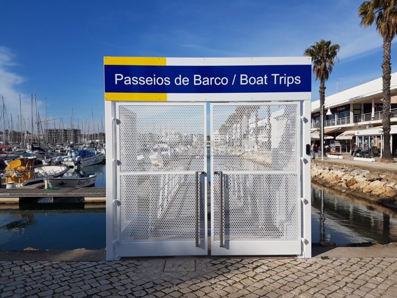 Ponta da Piedade Caves Shared Boat Tour from Lagos with Local Guide | AnchorsBook Photo Ponta da Piedade Caves Shared Boat Tour from Lagos with Local Guide