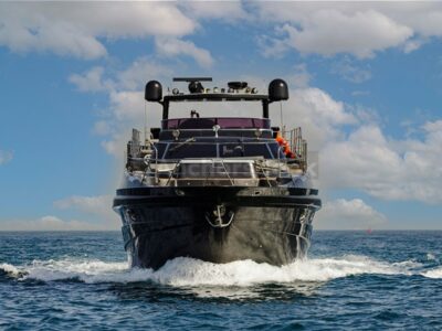 Dubai 95ft Yacht Rental For Up To 58 Guests
