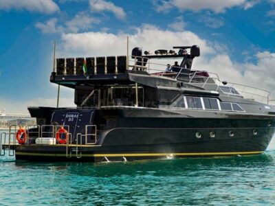Dubai 95ft Yacht Rental For Up To 58 Guests